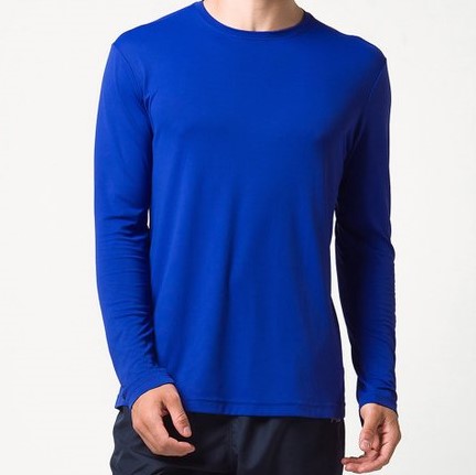 Camiseta em malha PV